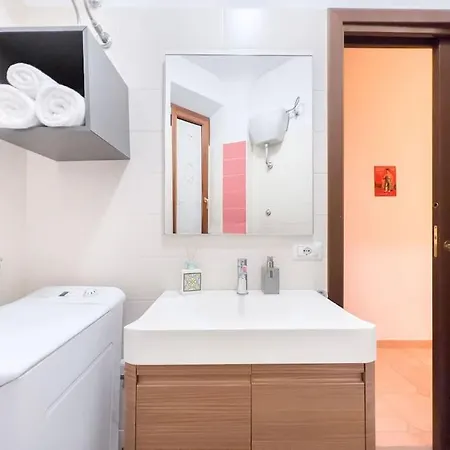 Daire Elegant And Cozy Flat With Study - Trastevere *